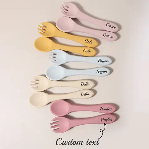 맞춤형 이름 1쌍 실리콘 스푼과 포크 식품 등급 실리콘 아기 식기