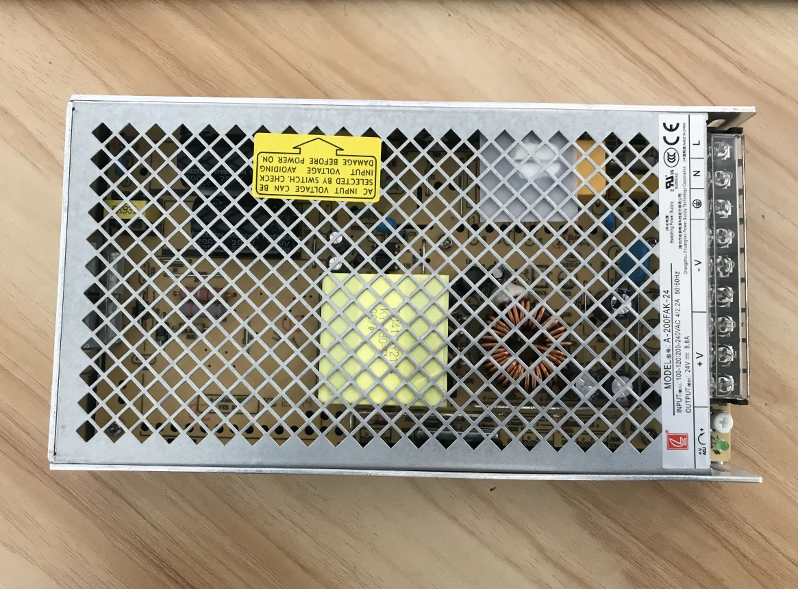 

Блок питания производителя QIDI TECH X