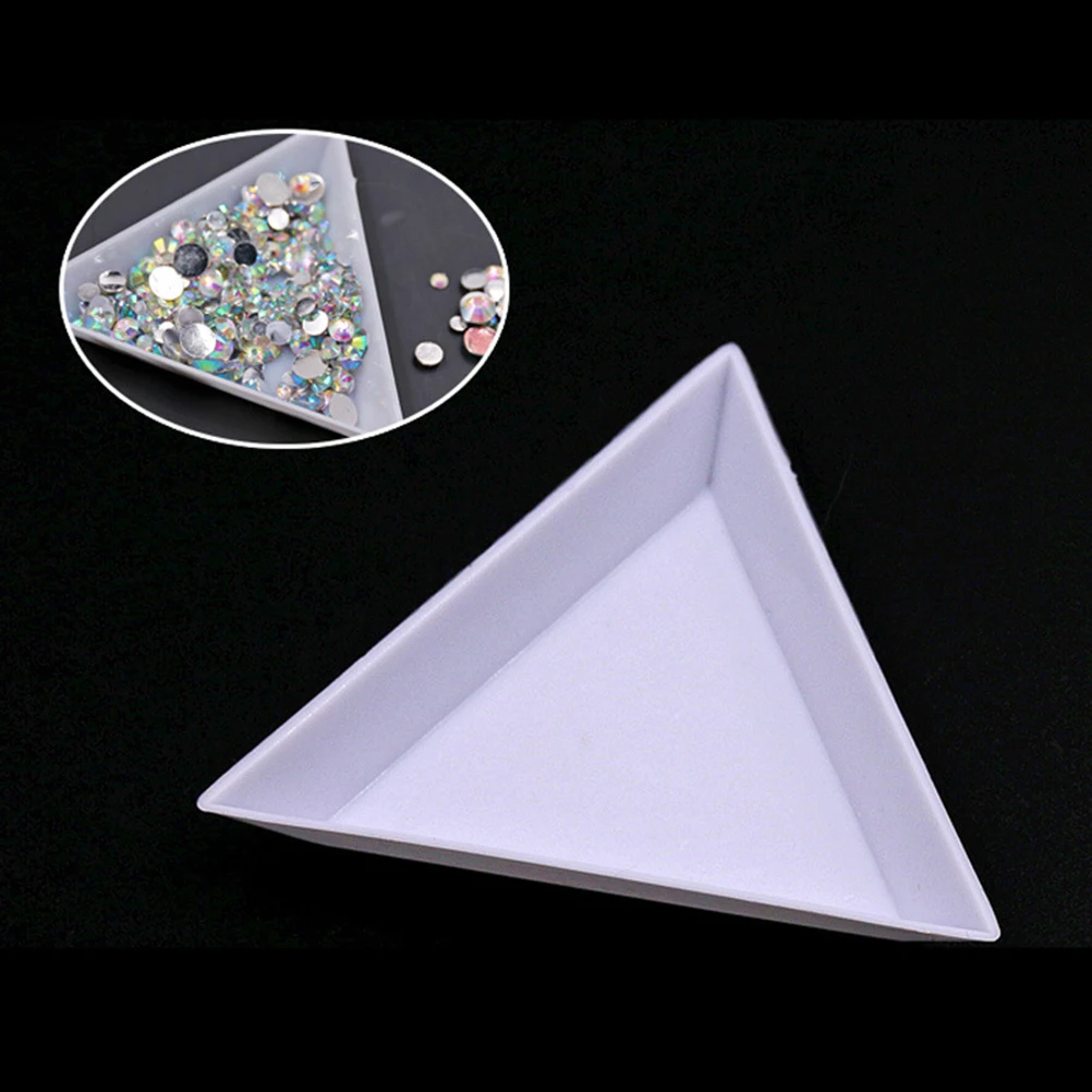 

24Pcs Plastic Jewelry Making Supplies Triangle Tray Beads Sorter Easy Pour for Rhinestones Projects White