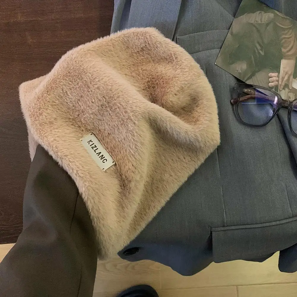 أنثى وهمية فول قبعة قبعات Skullies القبعات الدافئة الخريف والشتاء البوليستر أفخم المعادن التسمية الديكور قبعة كومة فضفاضة