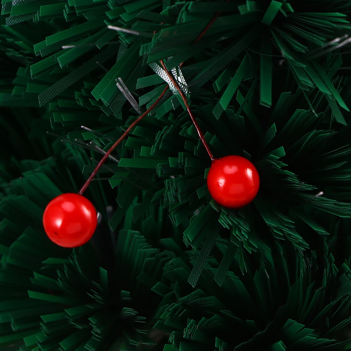 

400 Pcs Artificial Holly Berries Red Stimulation Decorations for Christmas Wreaths Tree Arrangements Parties Events Holidays