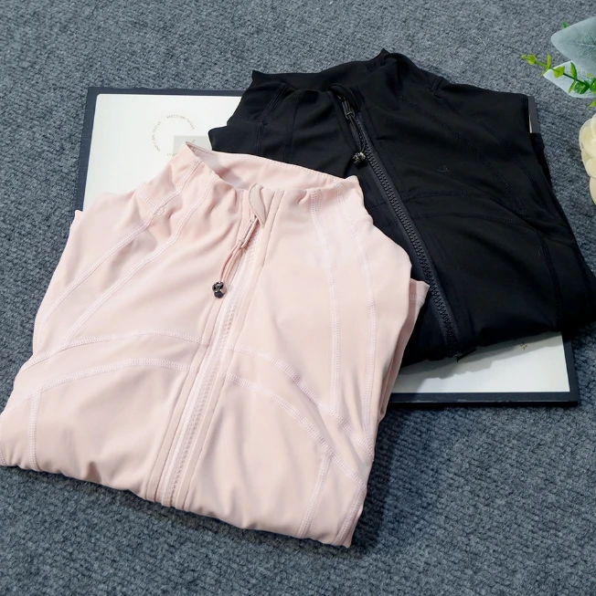 Kurze Yoga-Kleidung, neuer Stehkragen mit goldenem Reißverschluss, schnelltrocknend, atmungsaktiv und eng anliegend, geeignet für Sport und Laufen. – Detail 7