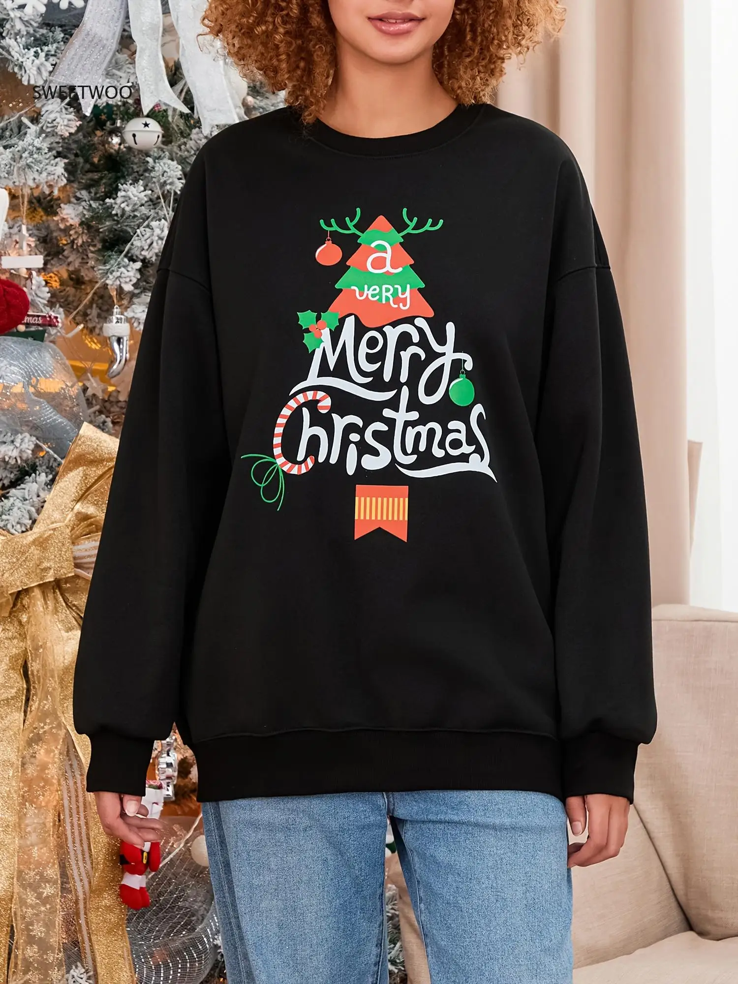 

Women's Festive Christmas Tree Print Sweatshirt-Cozy Round Neck with "merry Christmas" Design,perfect for Holiday Parties