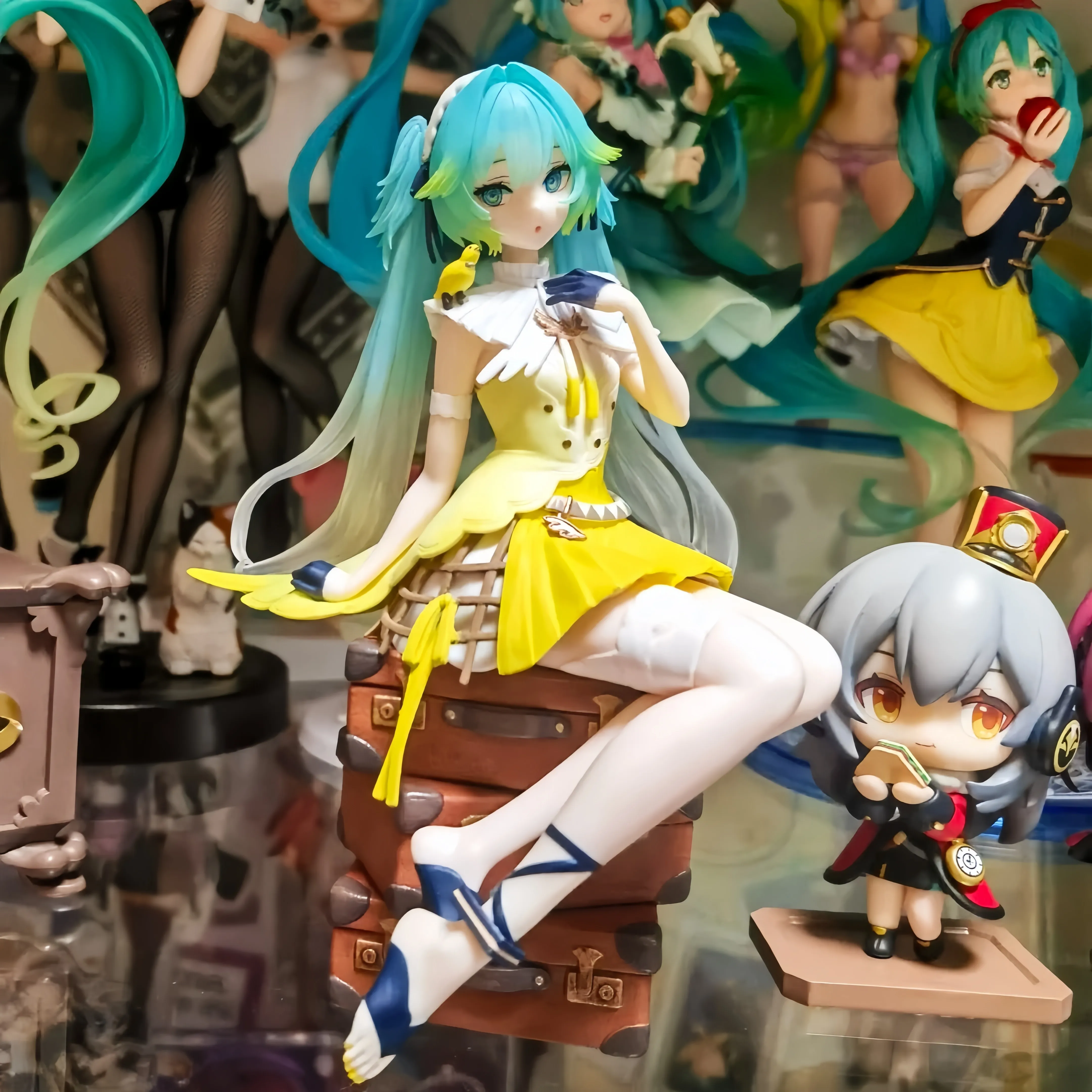 在庫あり-フリュー-アニメ玩具-初音ミク-カナリアシリーズ-座り姿のかわいい女の子フィギュアモデル-デスクトップオーナメントモデル-おもちゃギフト
