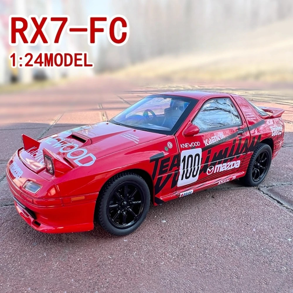 1:24 RX7-FC GTR R34 Modello di auto sportiva Giocattolo Corpo in metallo Suono Luce Tirare indietro Porte aperte Modelli supercar per i regali dei bambini