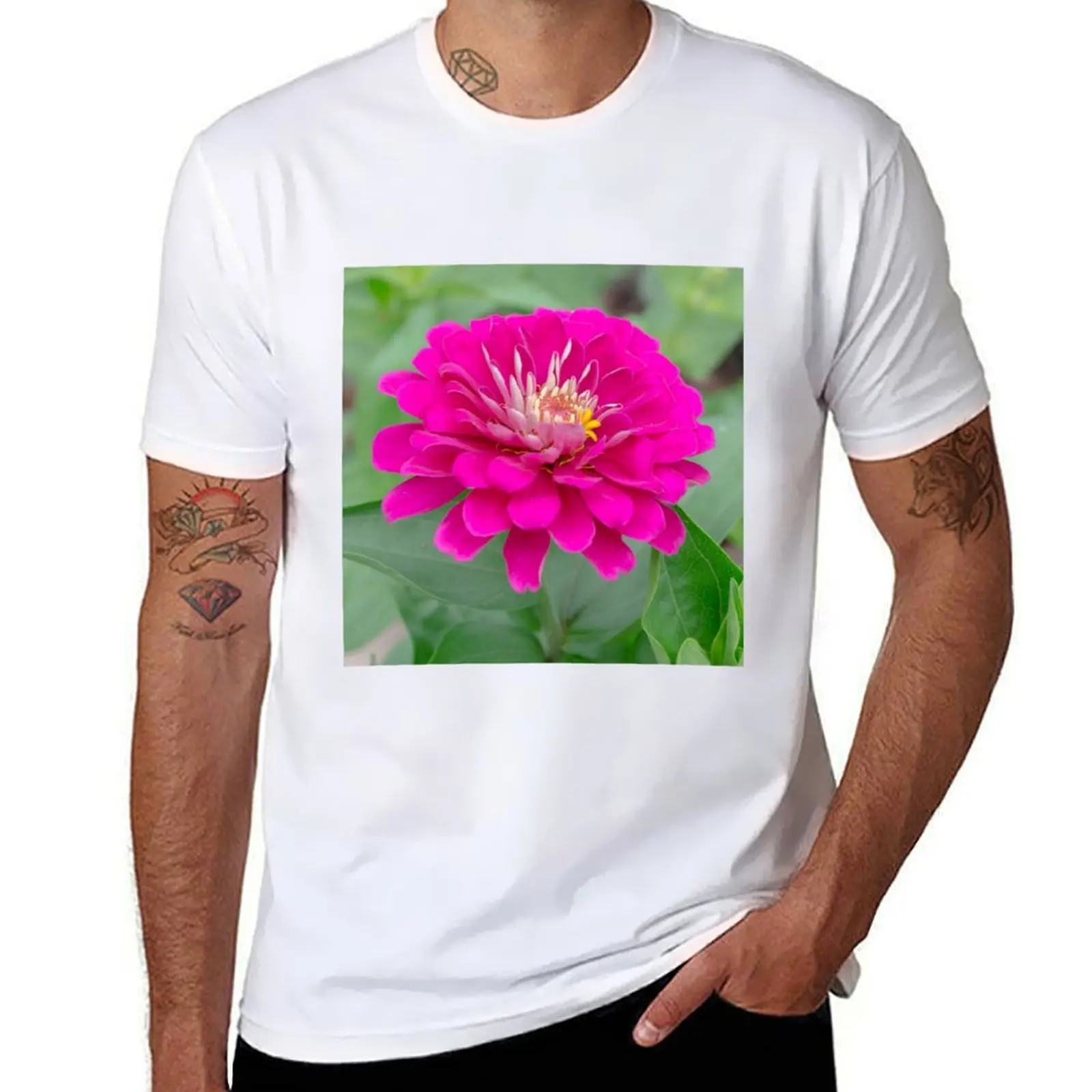 

Beautiful Flower Zinnia Pink T-Shirt Basic Daily Outfit Short Sleeve Tee