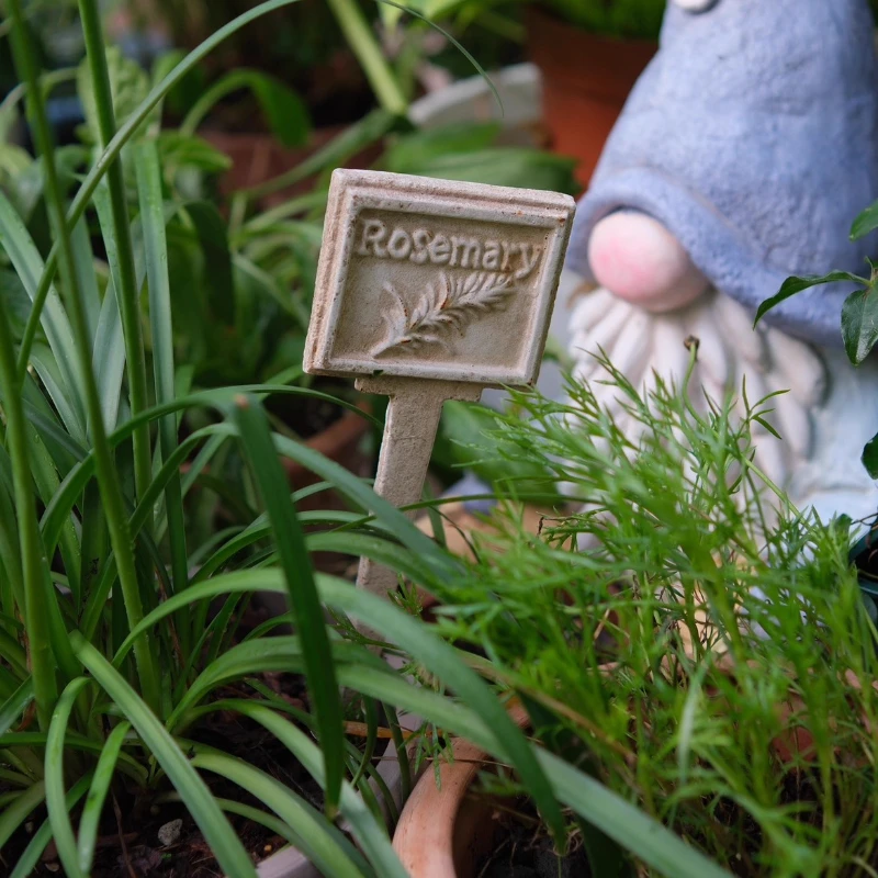 

Cast Iron Vegetable Garden Markers Vintage Plant Labels for Outdoor Yard Japanese Style Garden Signs Ins Aesthetic Decoration