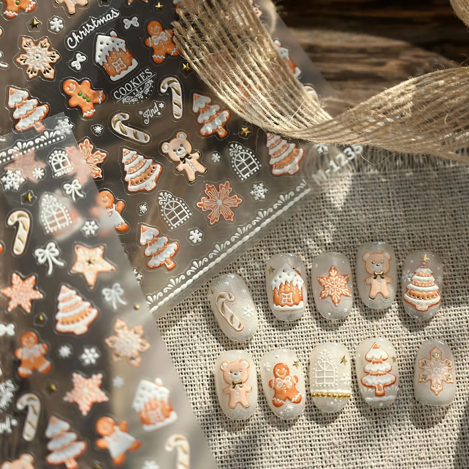 Albero di Natale Gingerbread Man Orso Stella Pupazzo di neve Bowknot Fiocchi di neve Sfera di cristallo Babbo Natale Inverno Nuovi adesivi per nail art Decalcomanie