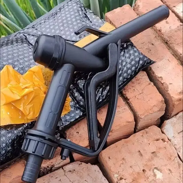 Plastic Manual Oil Nozzle Gun With Hook 20mm 25mm 45L/min Flow Meter Nozzle
