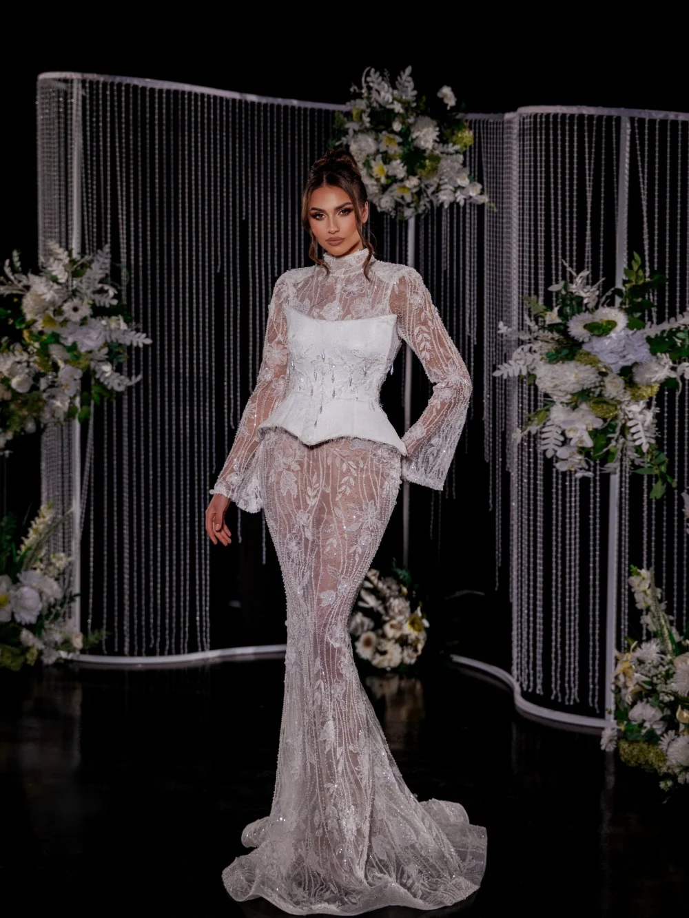 豪華なビーズレースのウェディングドレス、コルセット付き、見事なイリュージョンマーメイドブライダルガウン、カスタマイズされた長袖ドレス、花嫁用