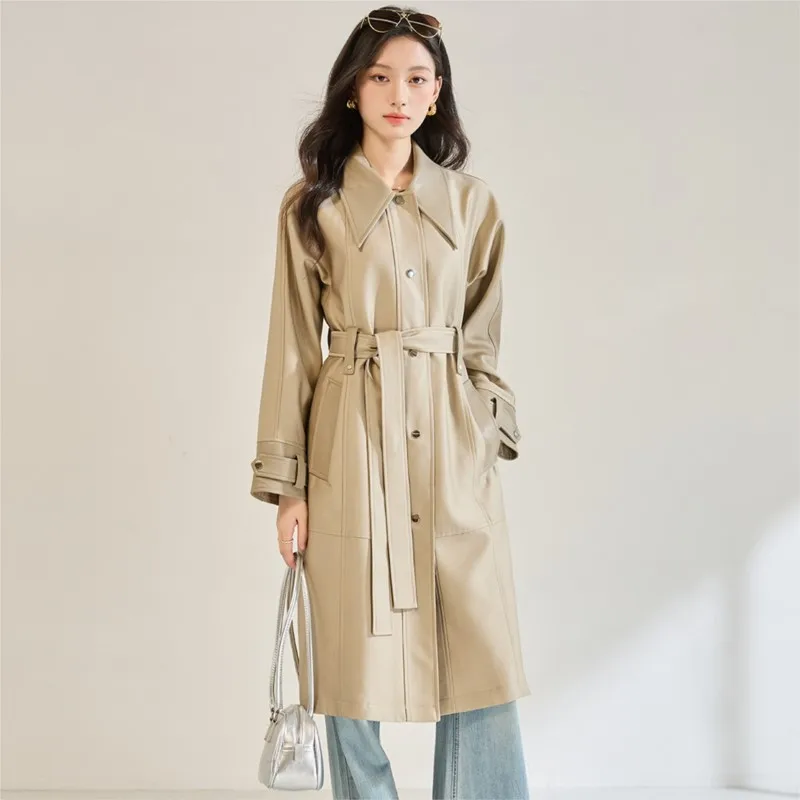 

A new tweed leather-style lapel long simple and waist-cinching trench coat for commuting