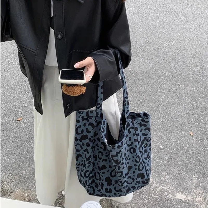 Korean Version of Ono Leopard Print Alphabet Shoulder Portable Canvas Bag Large Capacity Bucket Bag Women Go Out Commuting