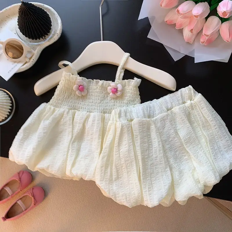 Abbigliamento per bambini 2024 nuovo abbigliamento estivo ragazza bambino Versatile Set pantaloncini a maniche corte fiore alla moda Set a due pezzi