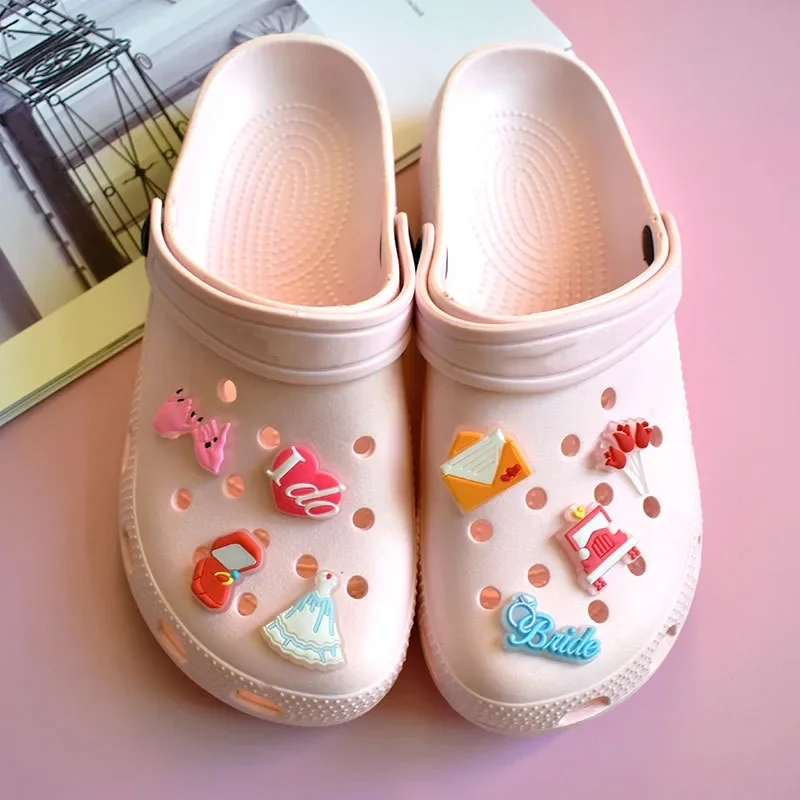 

Lovely Fluorescent Wedding Series Hole Shoe Charms Decoration Shoe Buckle Luminous DIY Shoes Flower Accessories
