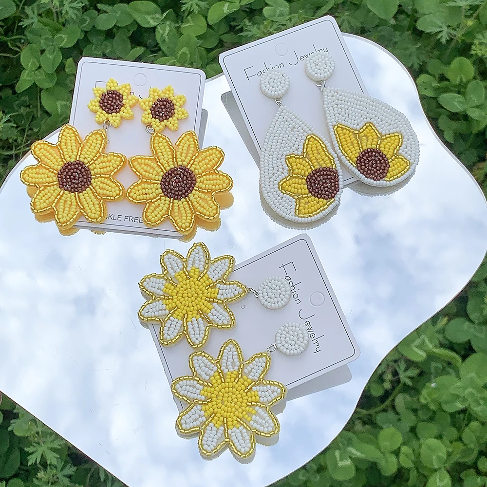 Beaded Sunflower Dangle Earrings for Women Girl Boho Handmade Yellow White Daisy Flower Statement Ear Stud Holiday Jewlery Gift