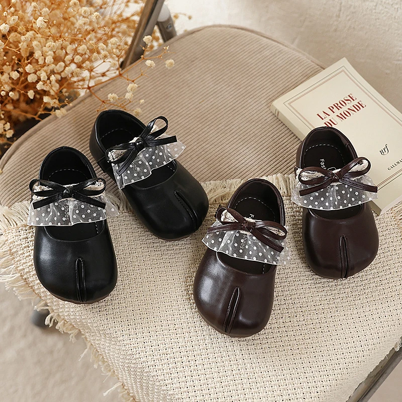 Little Girls Mary Jane Shoes with Lace Bow-knot Children Polka Dot Princess Dress Shoes Kids Leather Shoes for Party Wedding