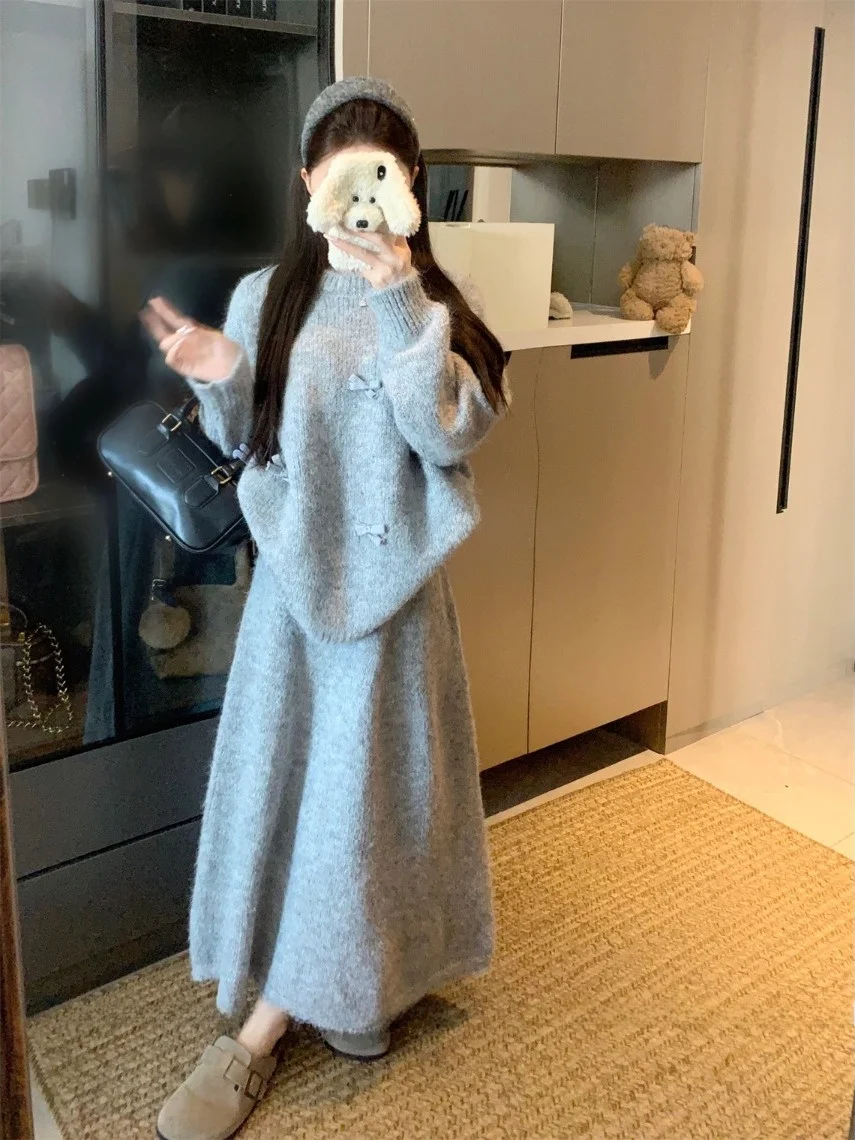 

Retro Lazy Style Women's Knitted Long Sleeve Top High Waist Skirt Fashionable Two-Piece Set Spring 2026 New Arrival