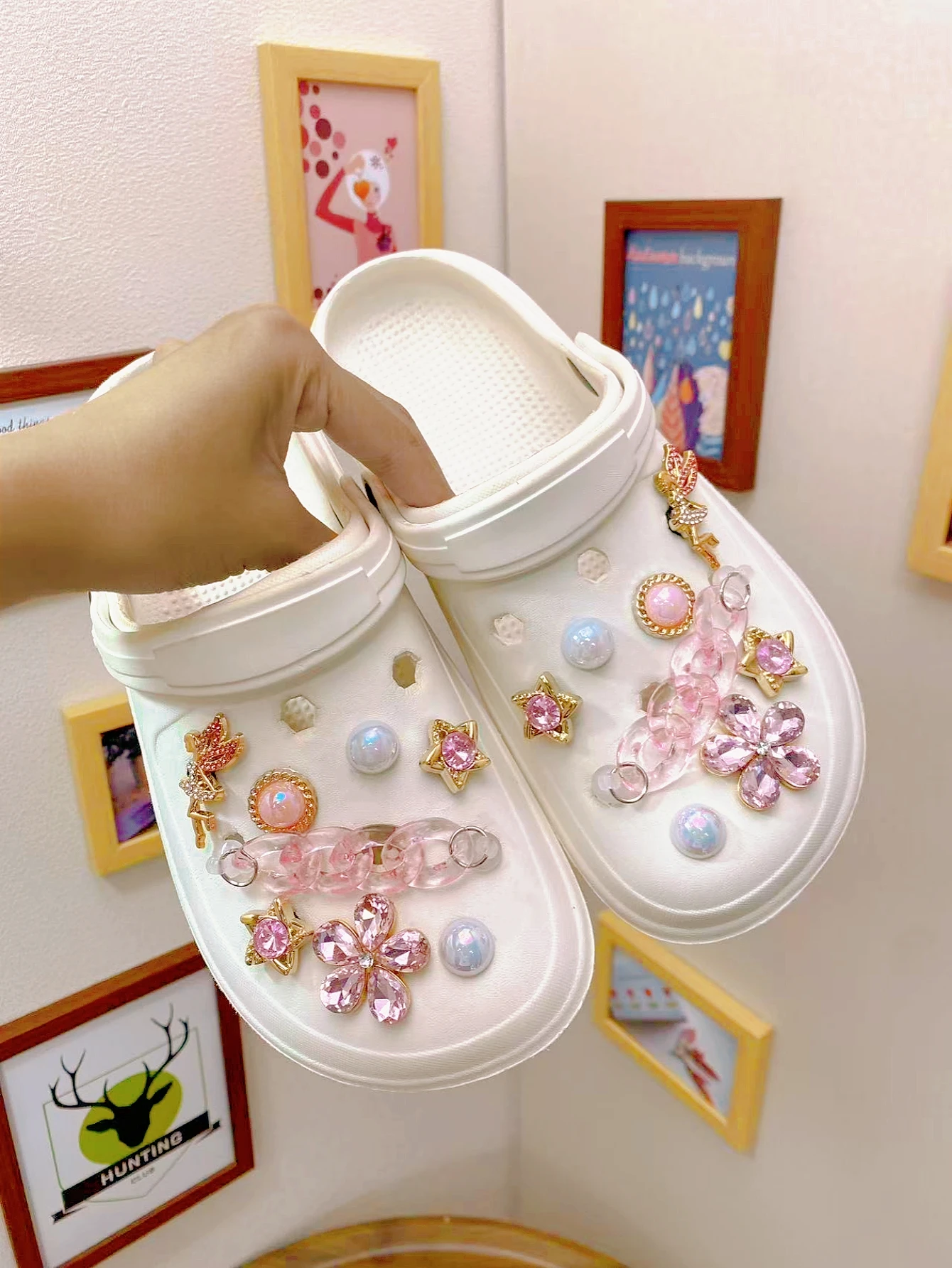 16 Pieces Of Pink C… - image