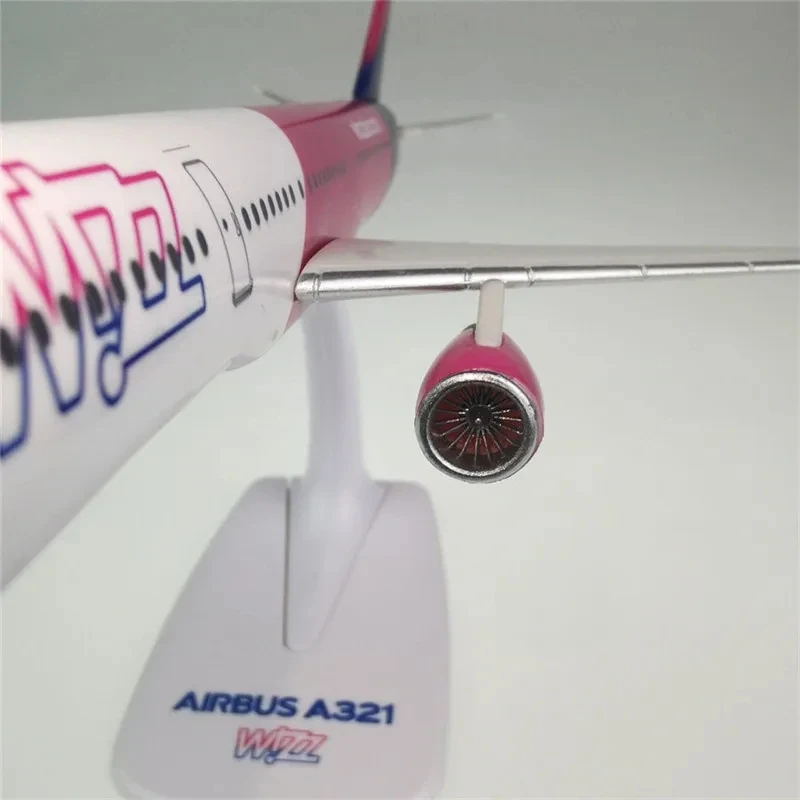 1:400 Scale LH4112 Wizz Air A321 HA-LTA Simulation Alloy Aircraft Model Metal Aircraft Decoration Gift Display