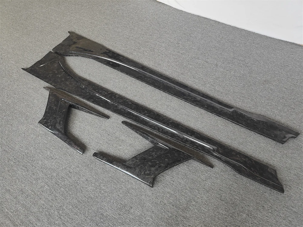 Used for . I8 Modified TC Style High-quality Carbon Fiber Forged Side Skirts Side Skirts Spoiler Body Kit