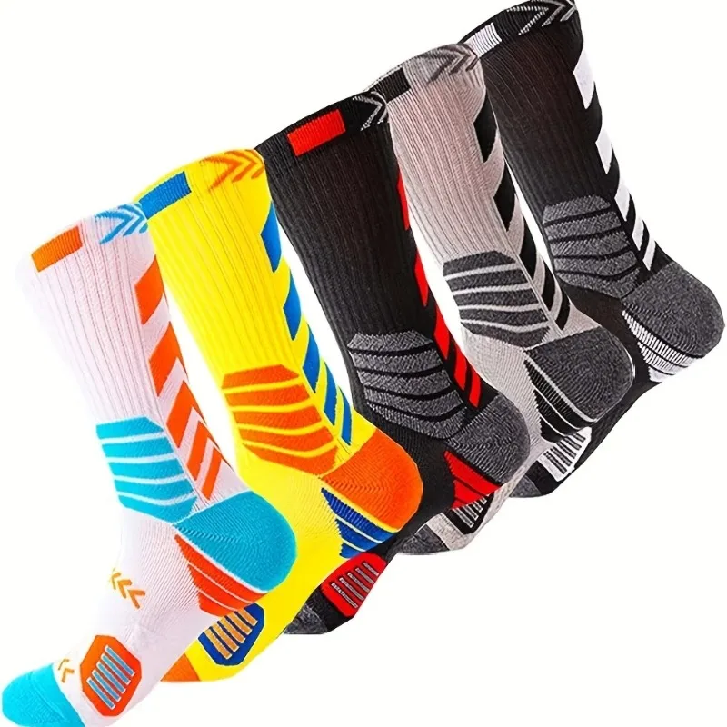 1 paire de chaussettes de sport en coton pour hommes, confortables, à la mode, respirantes, à tube moyen, douces, absorbant les chocs, respirantes