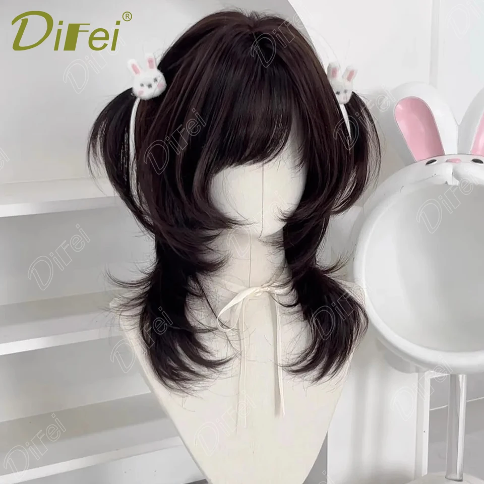 

DIFEI Высокослойный короткий синтетический парик Лолиты, женский короткий прямой парик с челкой, подходит для повседневной одежды на Хэллоуин