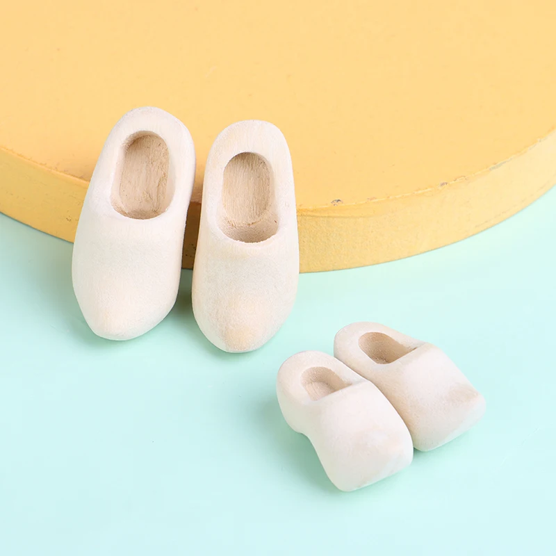 2PCS 1/12 Dollhouse Miniature Dutch 3cm Wooden Shoes Handmade Wooden Clogs Simulation Scene Collocation Model DIY Accessories