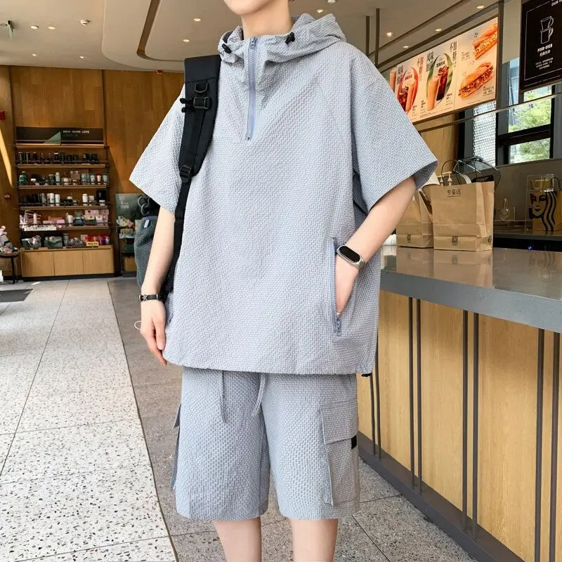 

Мужской летний комплект с капюшоном и коротким рукавом: дышащий костюм из 2 предметов, повседневный свитшот и брюки карго с большими карманами на молнии, свободный крой