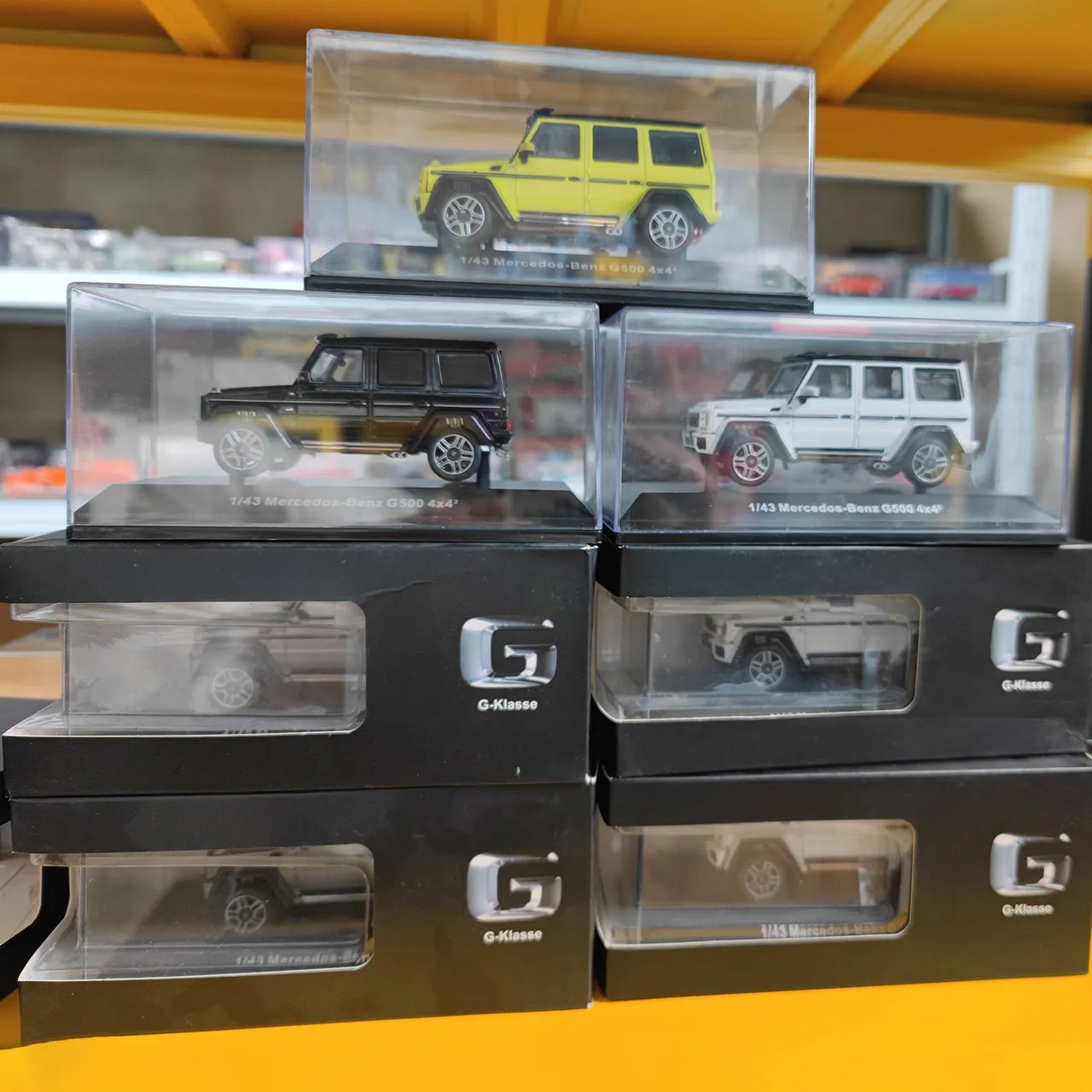 

Diecast 1/43 Scale BENZ G500 4x4 Off-road Alloy Car Model