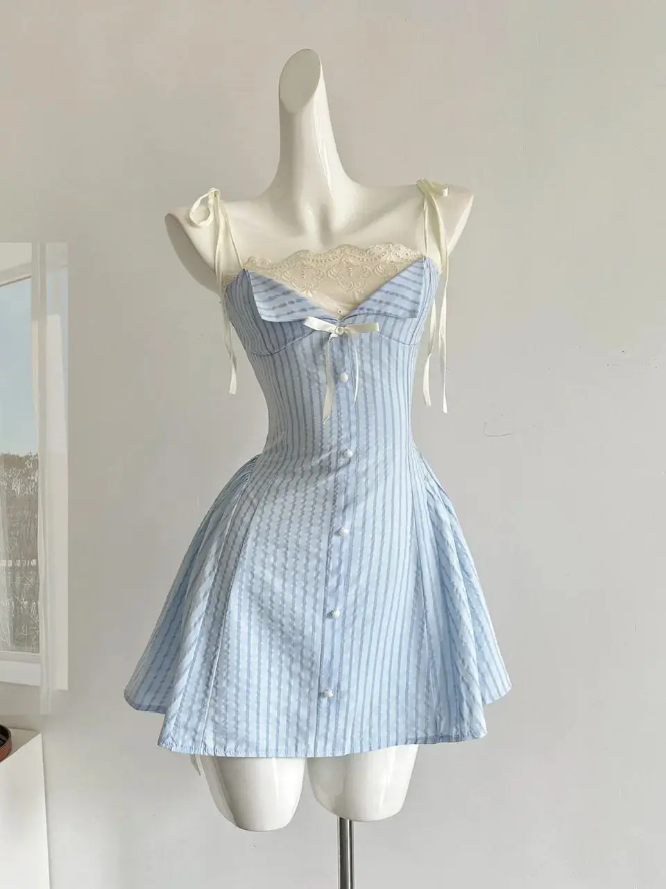 

Summer Sexy Backless Spaghetti Strap Dresses Women's Lace Bow Striped Mini Party Dress Casual Fashion Sweet Street Style Outfit