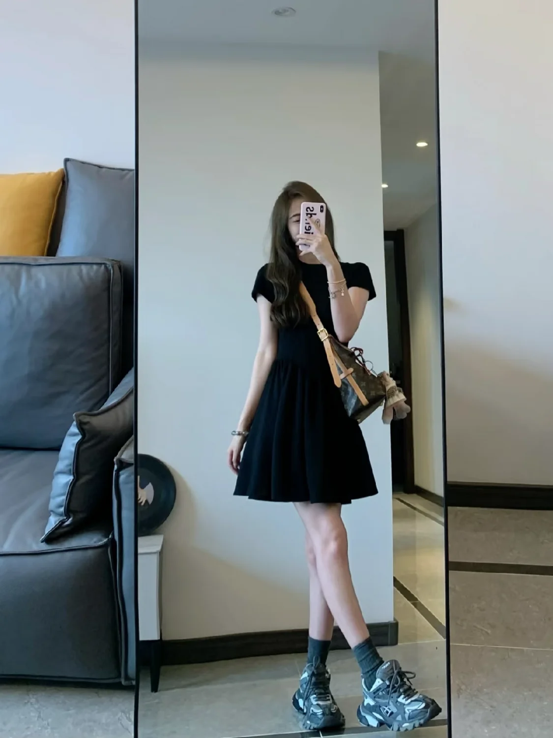 Petite Black Dress High-End Knit Spring Summer Cinched Waist A-Line Slimming O-Neck Short Sleeve Mini Stylish for Junior Ladies