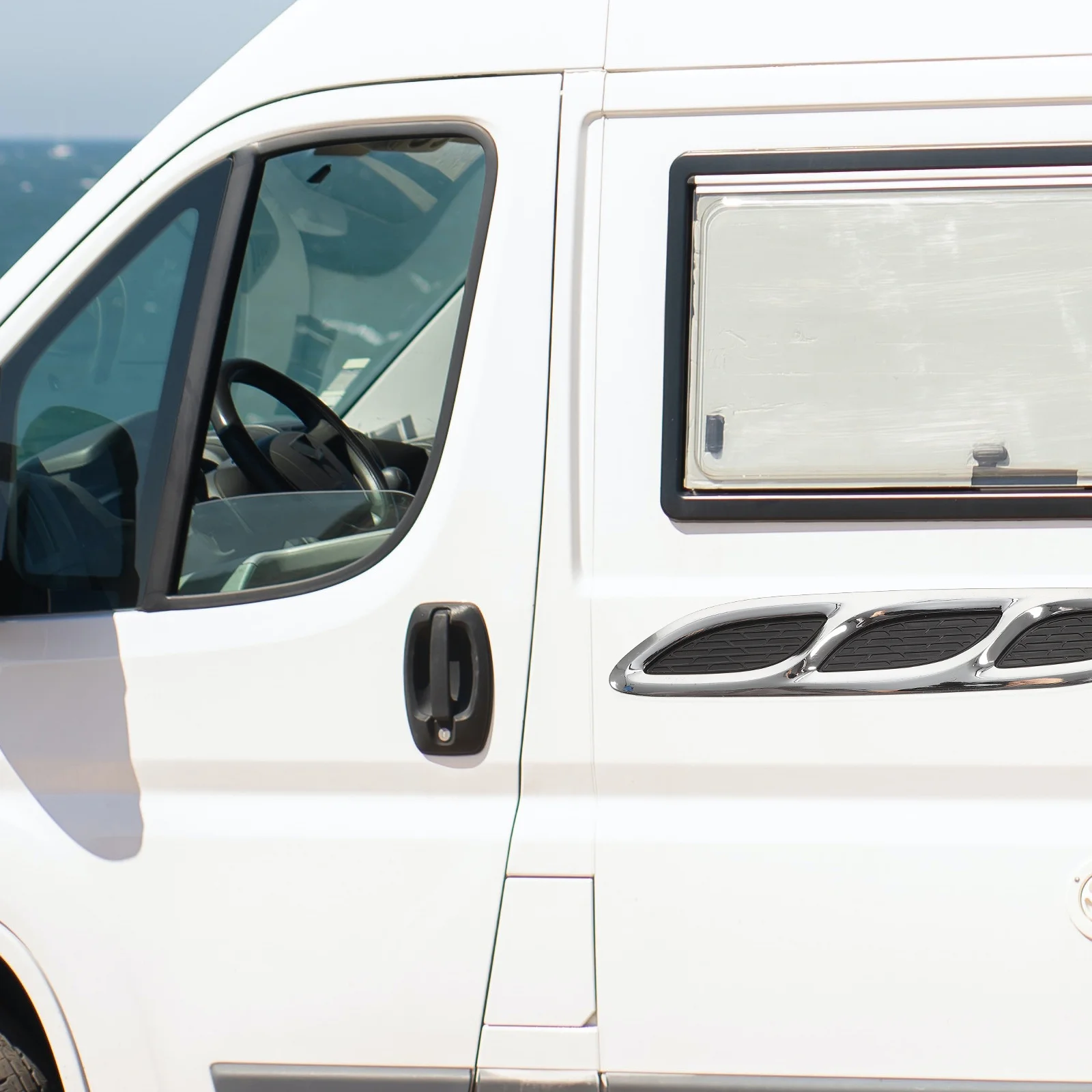 

1Pair Car Hood Vent Decal Long Term Use Unique Shape Auto Intake Hood Stickers Car Exterior Sticker Side Scoop