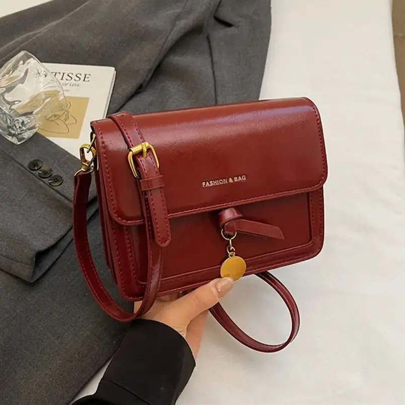 

Женская сумка через плечо из искусственной кожи, осень 2022, модная шикарная мини-сумка с цепочкой и клапаном, квадратная сумка на плечо, повседневные женские сумки через плечо