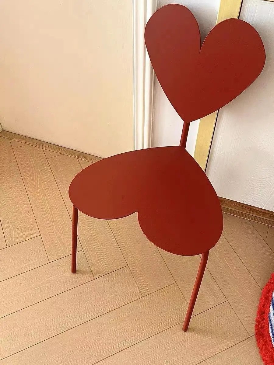 Red Love Personalized Chair Art Stool Dining Chairs Dressing Chair Creative Photography Chair High Beauty Outdoor Decoration