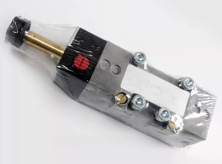 SXE9573-180-00 Sole… - image