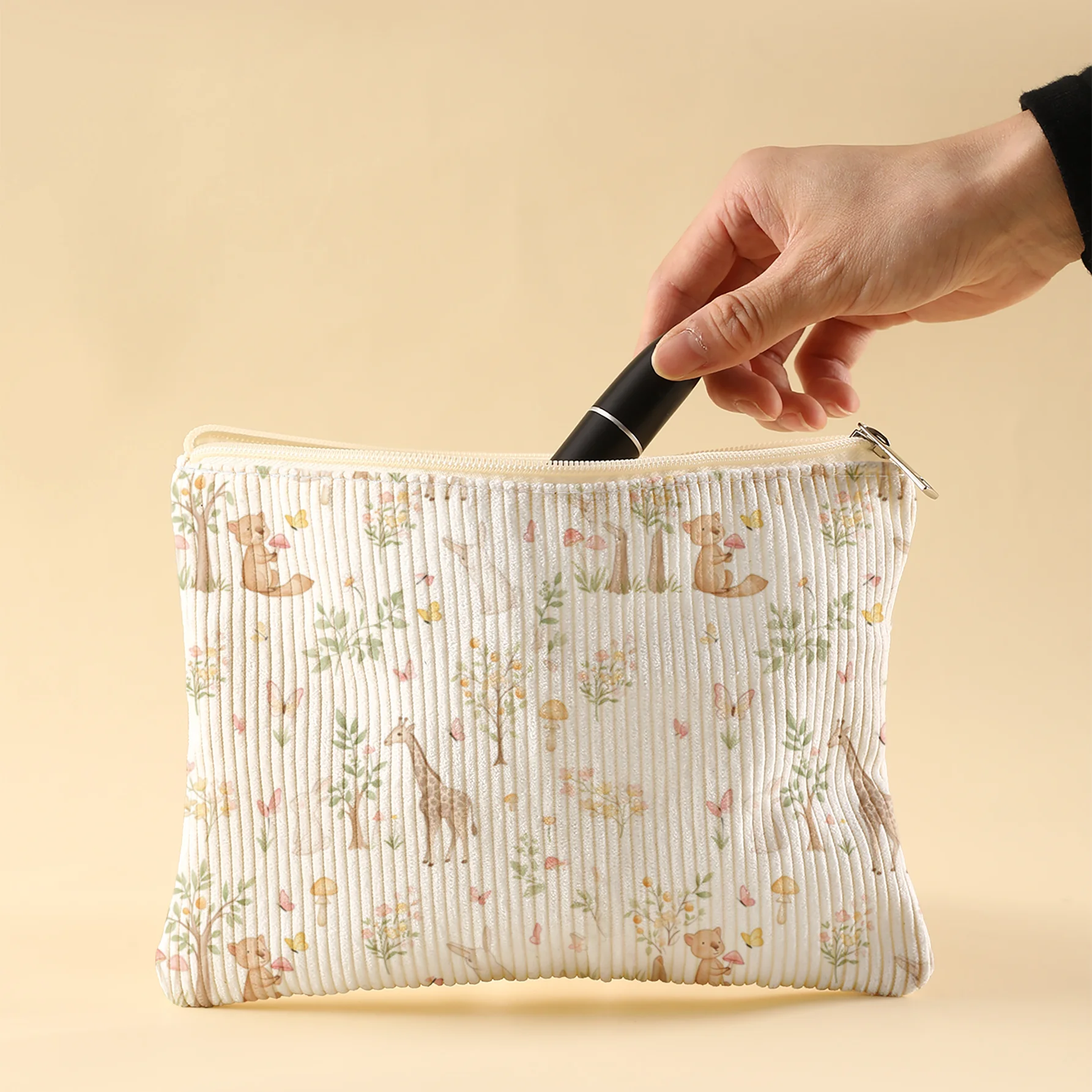 Makeup Bag, Large Capacity Velvet Texture, Animal Floral Pattern Smooth Zipper Fits Foundation/Eyeshadow Palette/LipsticK