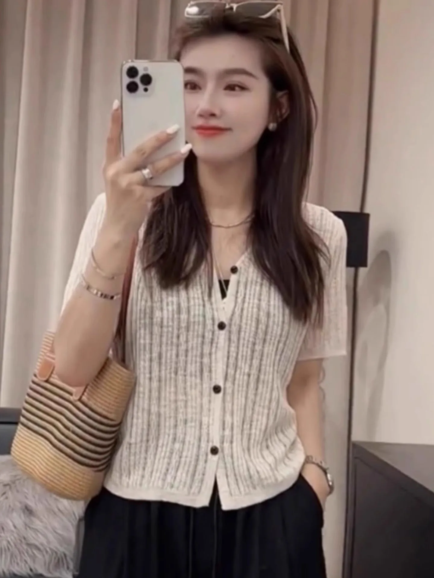 

Дышащий вязаный кардиган на одной пуговице, летний дизайн, ажурный топ, модный тренд