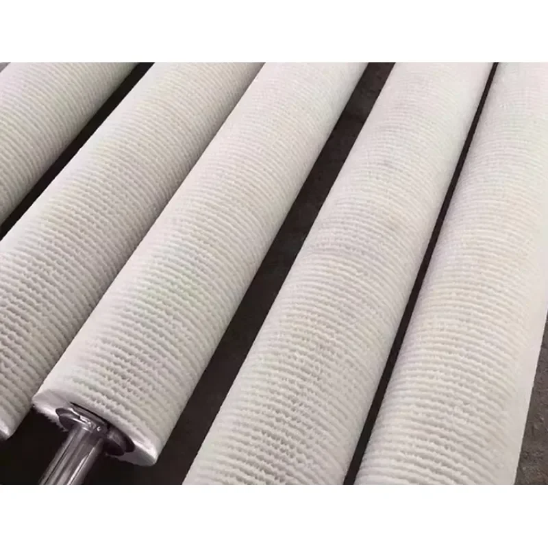 Spiral Bristle Roller Brush Industrial Cleaning Metal Handle 100mm Diameter Customizable Bristle Length for Food Fruit