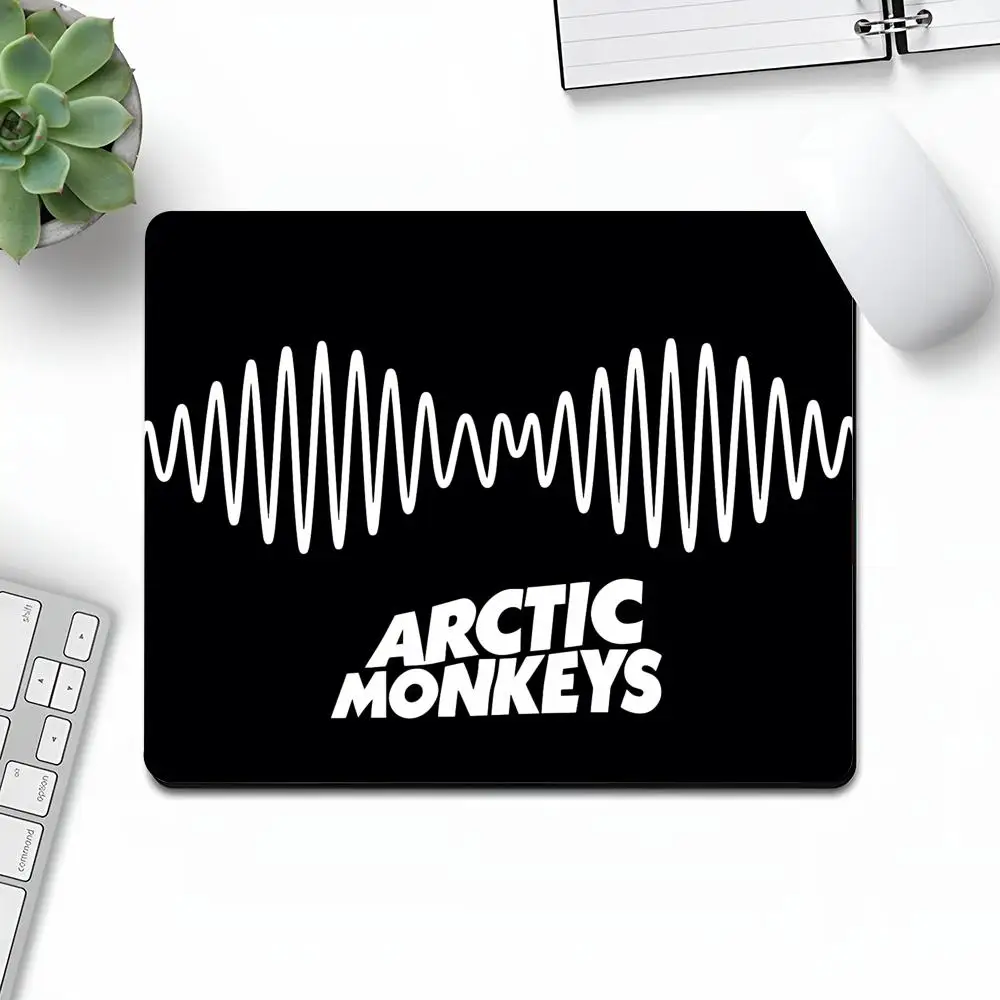 Arctic Monkeys Music Album Mouse Pad Art Gaming Fashion Gamer Small Rubber Locking Edge Large Computer MousePad Laptop Desk Pad