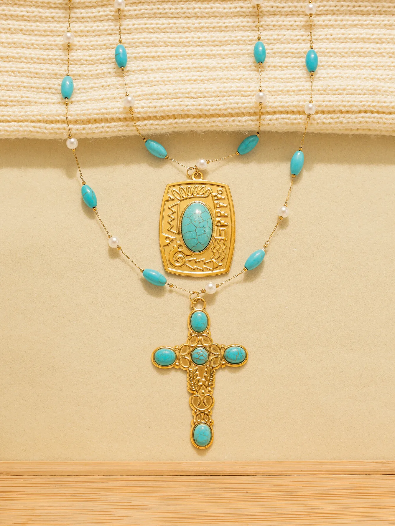 Collana a catena con perline di perle turchesi con ciondolo croce in acciaio inossidabile 316L, regalo per feste con catena classica a clavicola da donna