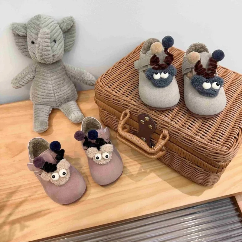 

Baby Cute Cartoon Cotton Shoes 2024 Autumn/Winter New Collection Baby Plush Warm Learning Shoes Soft soled Bean Shoes