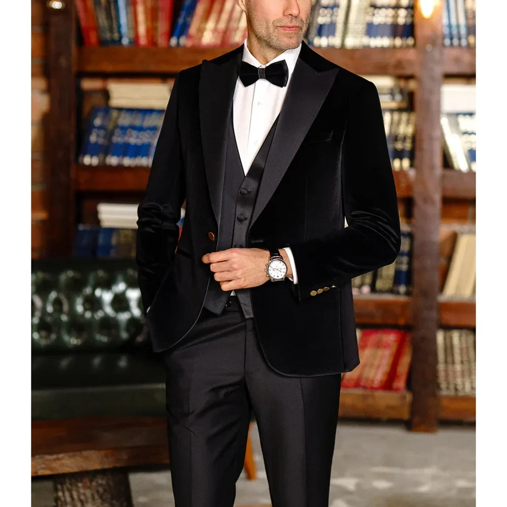 Black Velvet Peak Lapel One Button Men Suits 3 Piece Set Party Prom Male Suit Slim Fashion Wedding Tuxedo (Blazer+Vest+Pants)