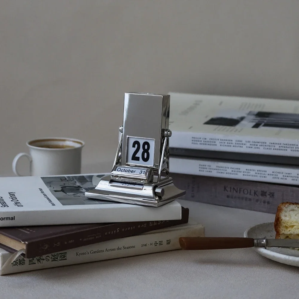 

High-grade Metal Desk Calendar Simple Desktop Accessories Ceremonial Rotating Calendar Perpetual Calendar Decorations