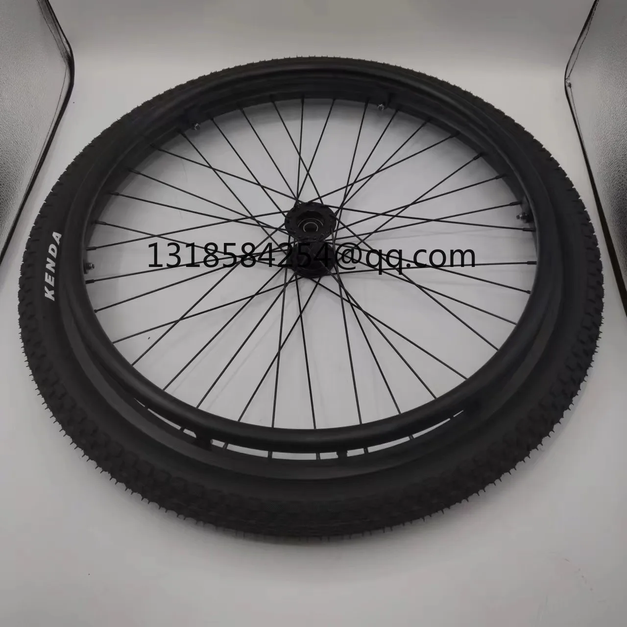 

24-дюймовое высокопроизводительное авиационное колесо, легкий вращающийся дизайн для спортивных и гоночных инвалидных колясок