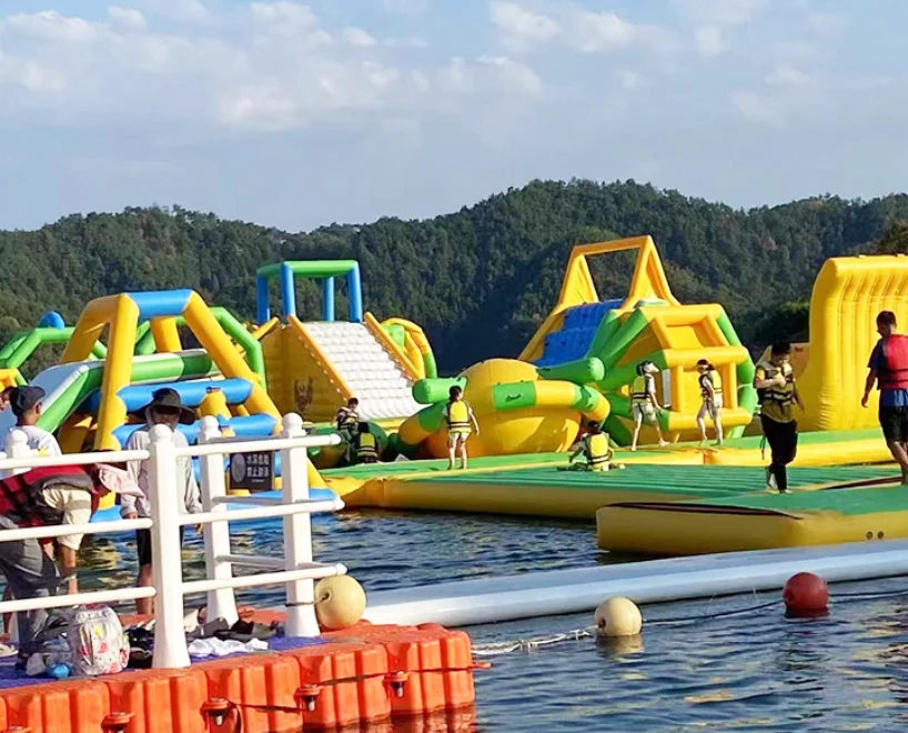 Large Amusement Park Adult Big Bounce House Fun City Monster Inflatable Theme Park Inflatable Playground for Kids