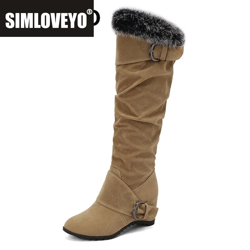 

SIMLOVEYO Модные женские сапоги до колена из флока, замши, круглые ботинки на танкетке 7 см, плиссированные пряжки на ремне, большой размер 42 43 Ботильоны для вечеринок и свиданий