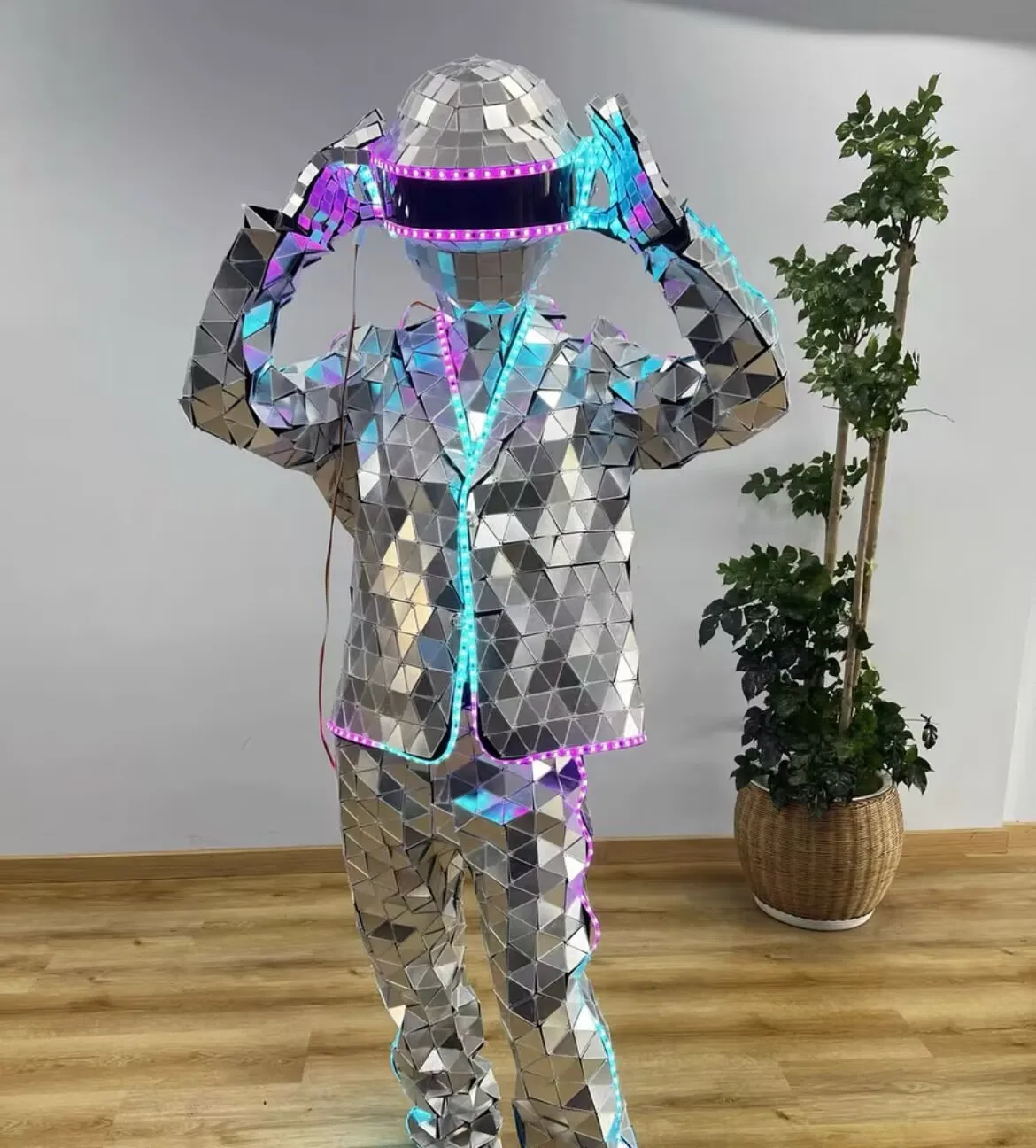 LED مرآة روبوت البدلة رجل قناع زجاجي ديسكو توهج الكبار زي المرحلة فستان أداء هالوين تأثيري عيد الميلاد الملابس الذهب