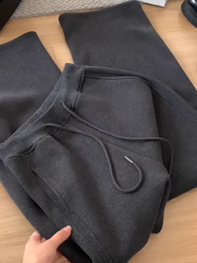 

Темно-серые мягкие, приятные к телу широкие спортивные брюки для женщин, осенне-зимние, утолщенные, струящиеся, свободного кроя, для невысоких, прямые, в стиле «рисовая лапша»