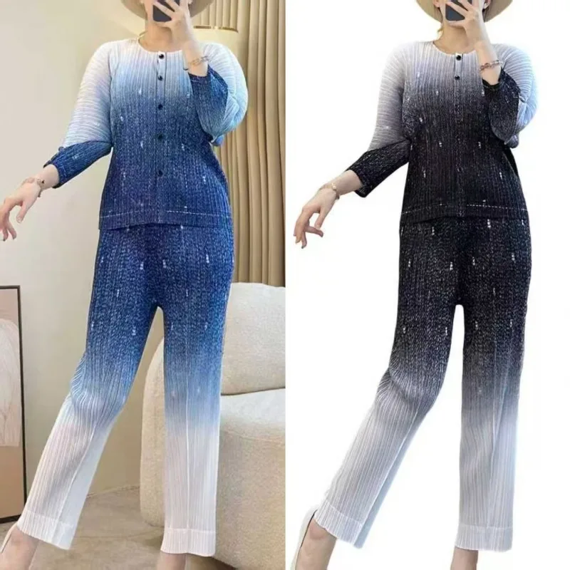 

Miyake плиссированный брючный костюм женский принт 23 весна/осень новый топ свободного кроя премиум-класса и широкие брюки для похудения комплект из 2 предметов одежды