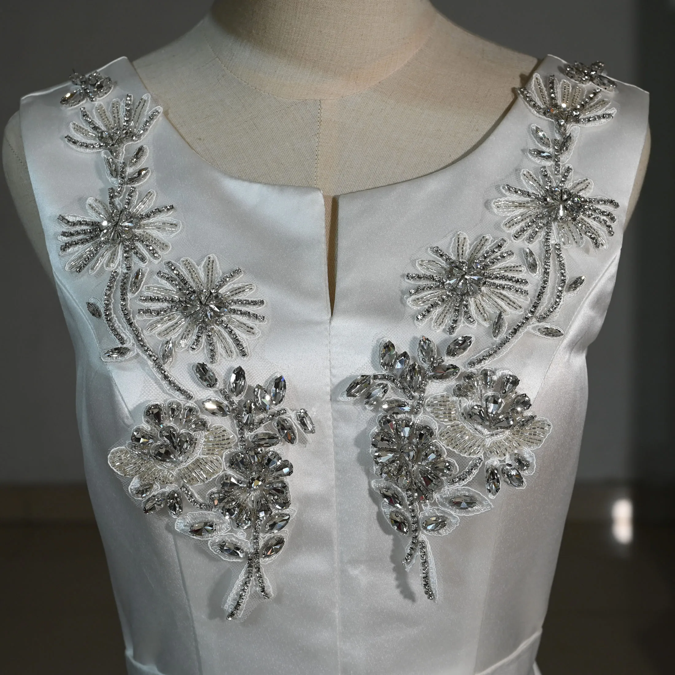 2pc/set Luxury Rhinestone patches for clothing DIY beaded  lace appliques  wedding dress waist band decoration  head scraf